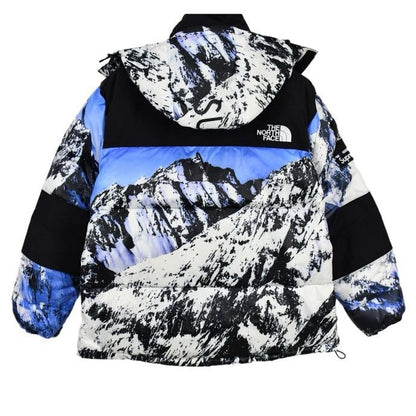The North Face Puffer Jacket for Everyday City Comfort