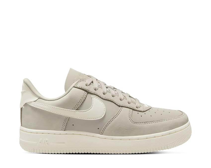 Nike Air Force 1 Retro Premium Essential W "Light Bone"