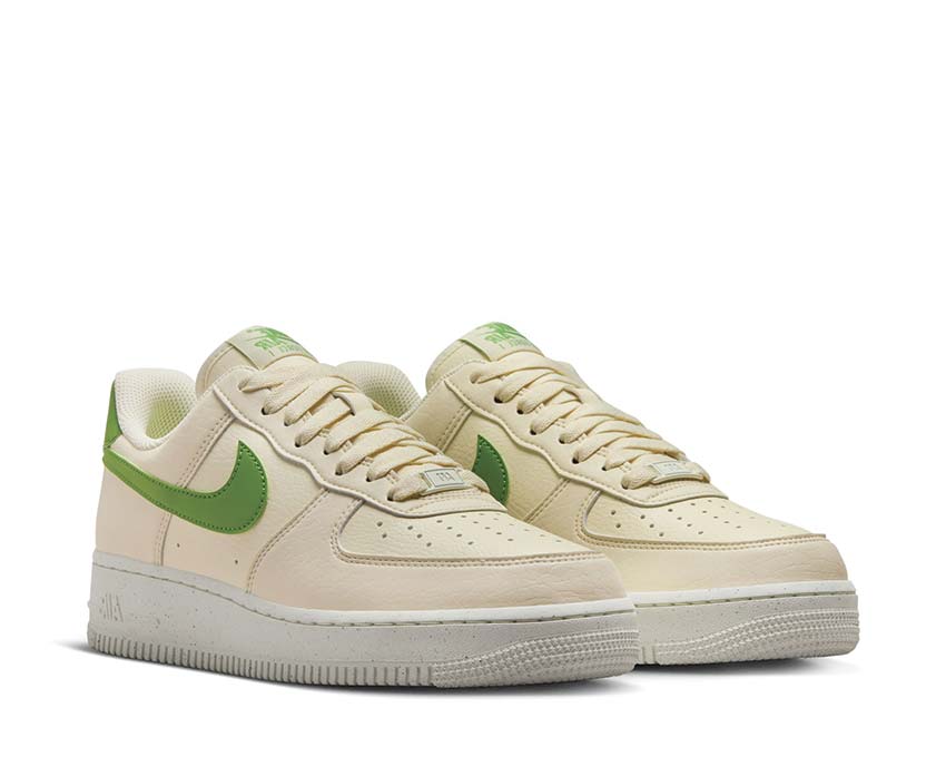 Nike Air Force 1 '07 SE Sneakers "Coconut Milk / Chlorophyll"