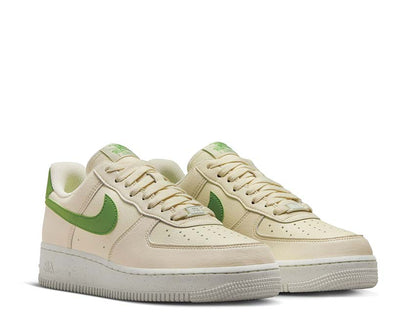 Nike Air Force 1 '07 SE Sneakers "Coconut Milk / Chlorophyll"