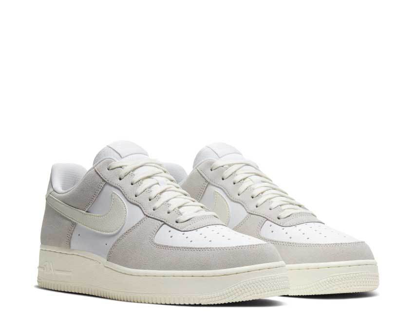 Nike Air Force 1 LV8 Sneakers "Platinum Tint"